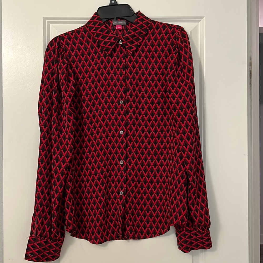 Like new! Long sleeve Vince camuto blouse